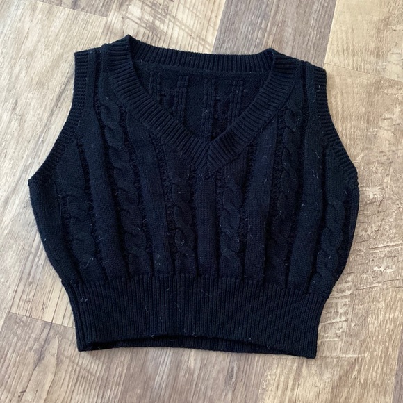 SHEIN Sweater Vest - Picture 1 of 2